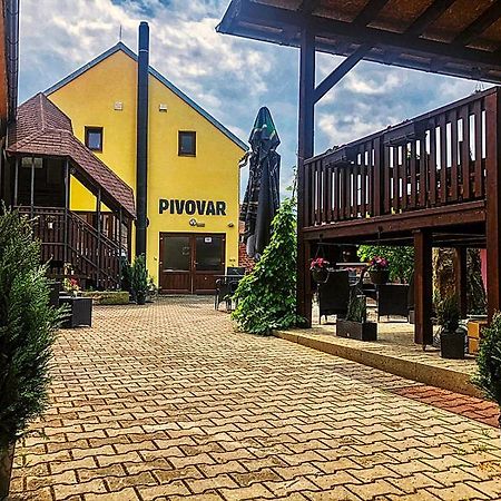Pivovar Pod Lipou Kysice Buitenkant foto